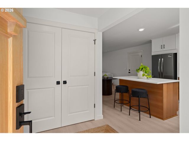 3801 Sw IOWA St, Portland, OR 97221