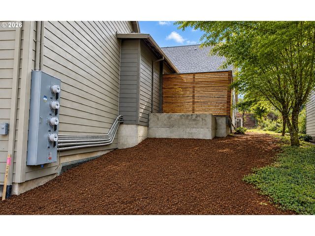 3801 Sw IOWA St, Portland, OR 97221