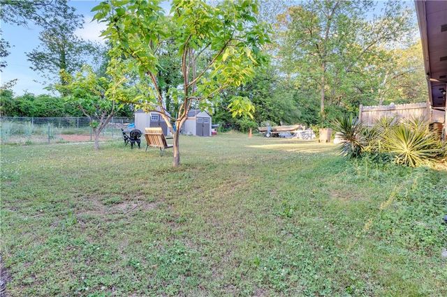 2568 Burkshire Road, Ellenwood, GA 30294