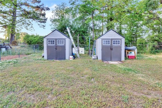 2568 Burkshire Road, Ellenwood, GA 30294