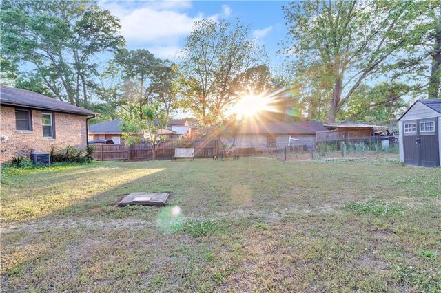 2568 Burkshire Road, Ellenwood, GA 30294