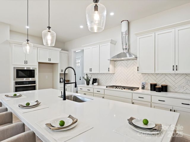 13722 Glennmayes Drive, Huntersville, NC 28078