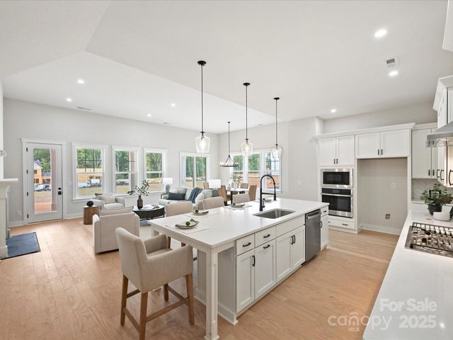 13722 Glennmayes Drive, Huntersville, NC 28078