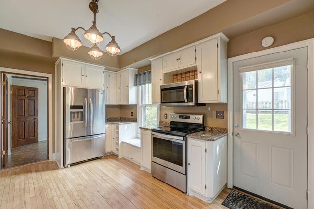 738 9th Street, Hudson, WI 54016