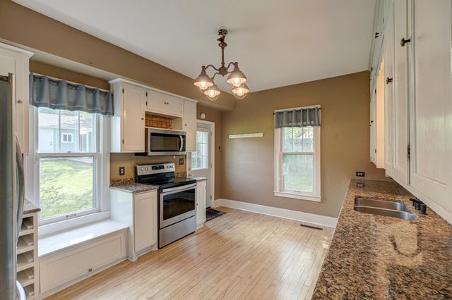 738 9th Street, Hudson, WI 54016