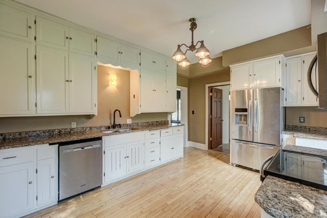 738 9th Street, Hudson, WI 54016