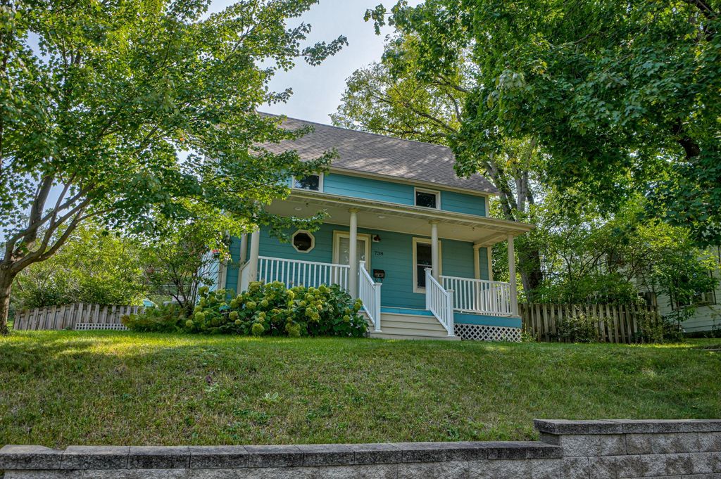 738 9th Street, Hudson, WI 54016