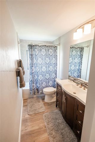 17312 Lee RD, Fort Myers, FL 33967