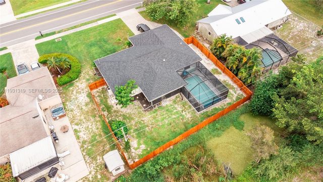 17312 Lee RD, Fort Myers, FL 33967