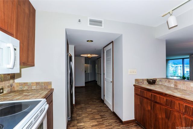 1525 Wilder Avenue 1005, Honolulu, HI 96822