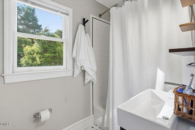 1005 W Main Street, Carrboro, NC 27510