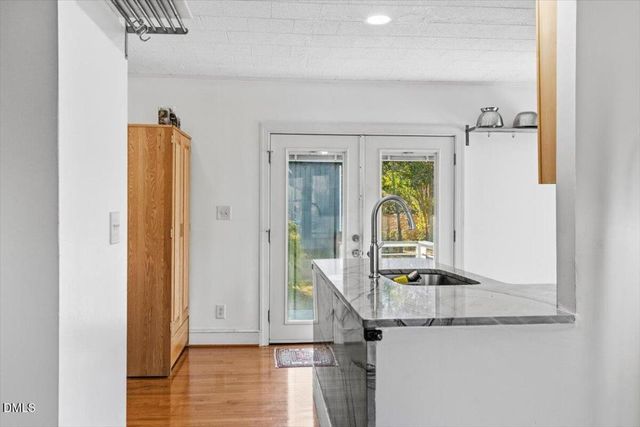 1005 W Main Street, Carrboro, NC 27510