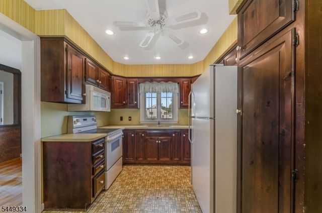 16 Evagrod Street, Bridgewater Twp., NJ 08807