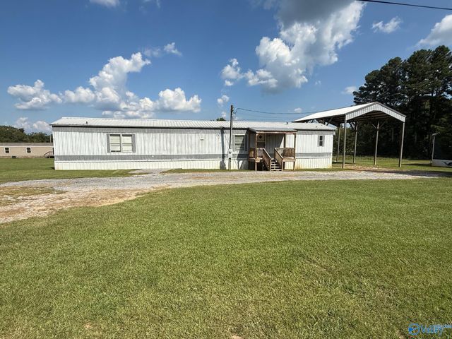 194 County Road 449, Town Creek, AL 35672