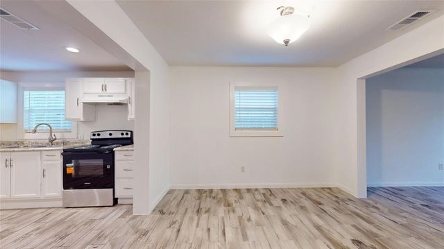 607 W Park Street, Sugar Land, TX 77498