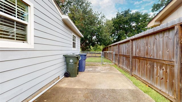 607 W Park Street, Sugar Land, TX 77498