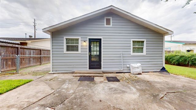 607 W Park Street, Sugar Land, TX 77498