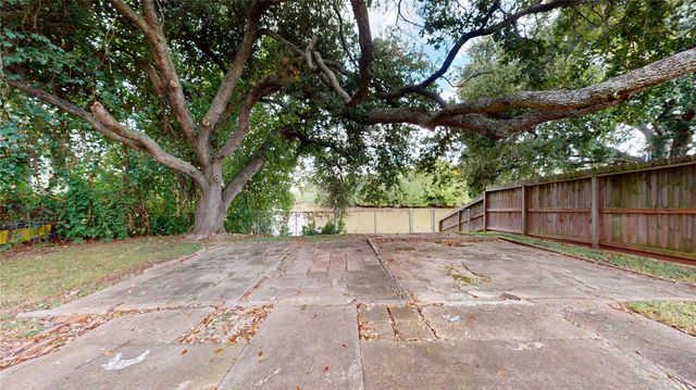 607 W Park Street, Sugar Land, TX 77498