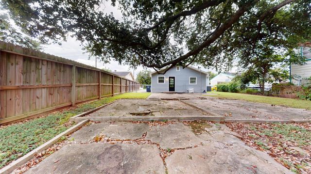 607 W Park Street, Sugar Land, TX 77498