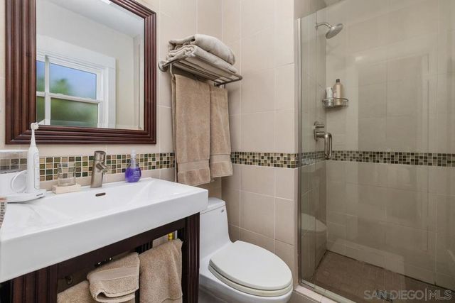 5151 Hastings Road, San Diego, CA 92116