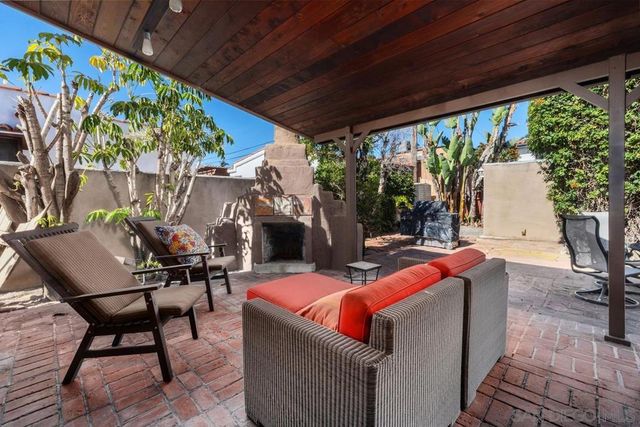 5151 Hastings Road, San Diego, CA 92116
