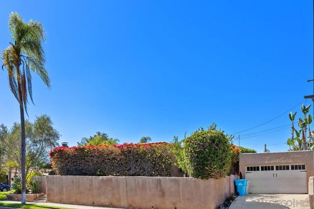 5151 Hastings Road, San Diego, CA 92116
