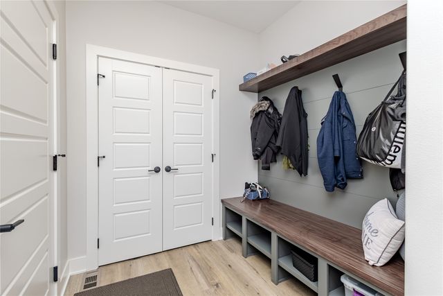 1290 S Radley Street, West Des Moines, IA 50266