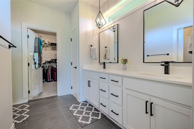 1290 S Radley Street, West Des Moines, IA 50266