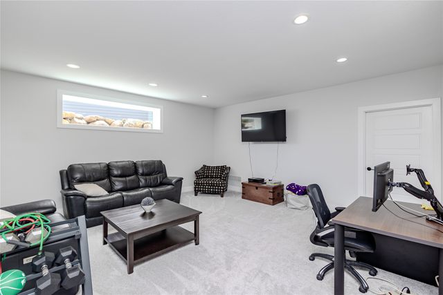 1290 S Radley Street, West Des Moines, IA 50266