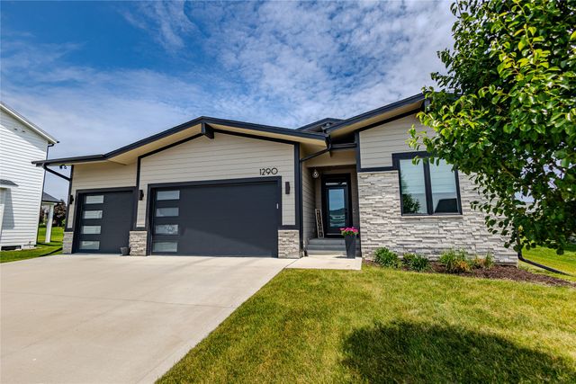 1290 S Radley Street, West Des Moines, IA 50266