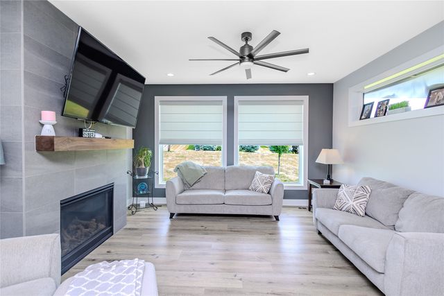 1290 S Radley Street, West Des Moines, IA 50266