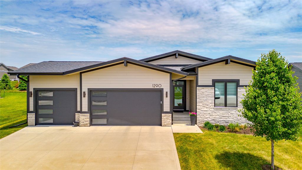 1290 S Radley Street, West Des Moines, IA 50266