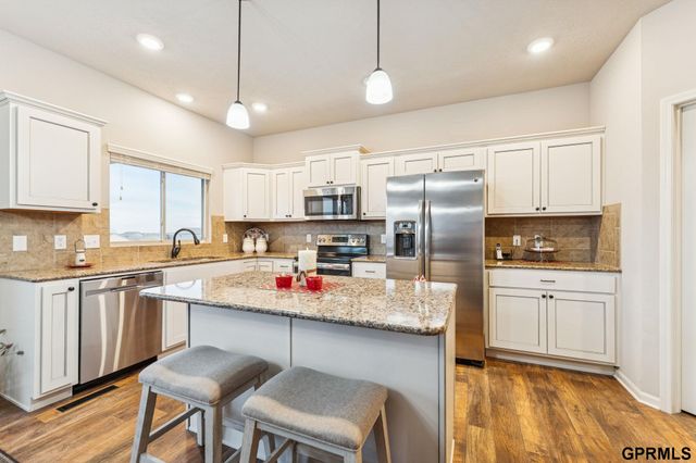 7713 S 188 Street, Omaha, NE 68136