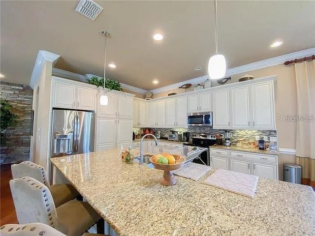 2810 SWOOP CIRCLE, Kissimmee, FL 34741