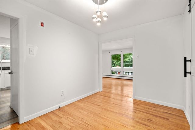 25 Pinedale St, Southbridge, MA 01550
