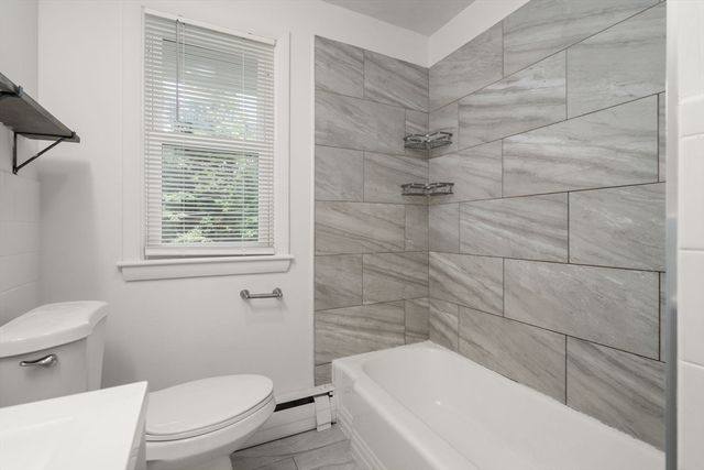 25 Pinedale St, Southbridge, MA 01550