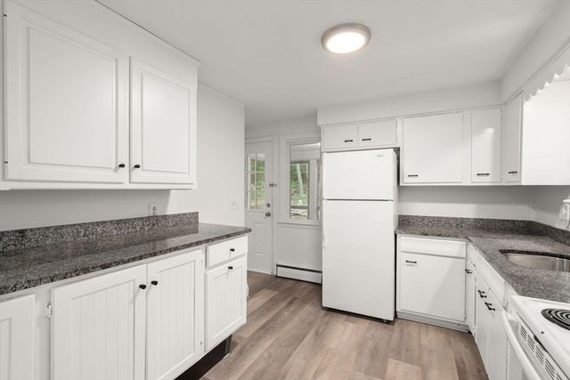 25 Pinedale St, Southbridge, MA 01550