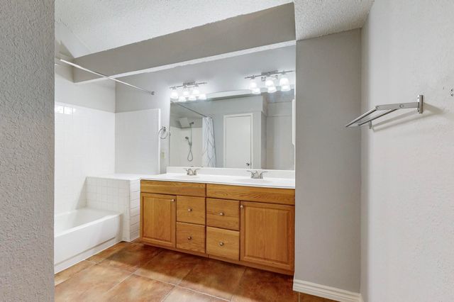 824 Ingleside Drive, Plano, TX 75075