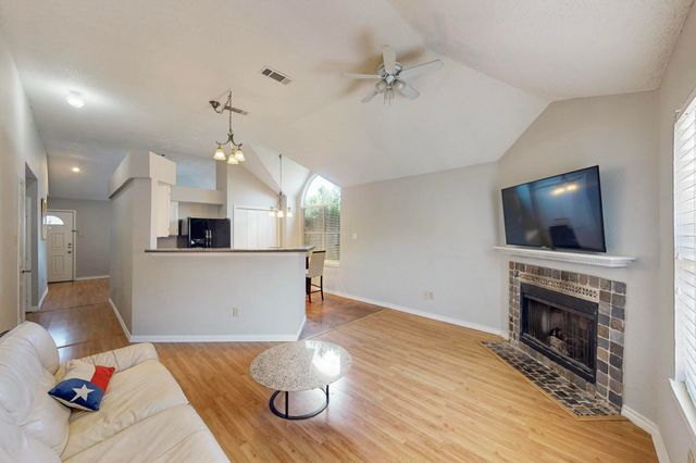 824 Ingleside Drive, Plano, TX 75075