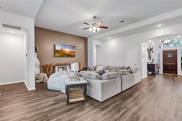 1360 Road 66113, Dayton, TX 77535