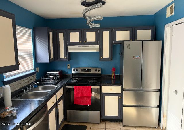 5517 S BROOKS DRIVE, Jefferson City, MO 65109