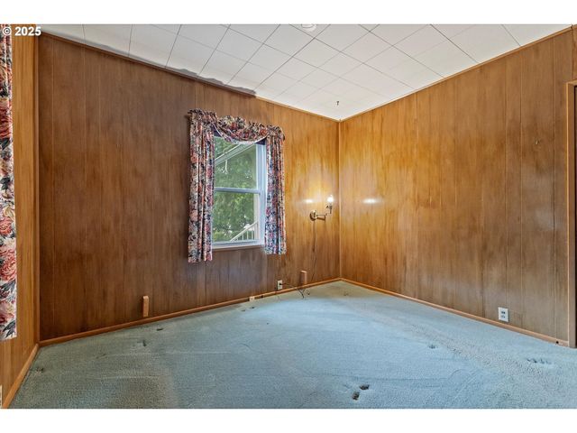 130 Ne BALDWIN St, Portland, OR 97211