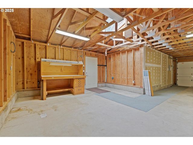 130 Ne BALDWIN St, Portland, OR 97211