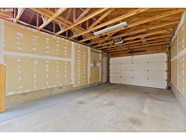 130 Ne BALDWIN St, Portland, OR 97211