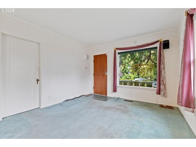 130 Ne BALDWIN St, Portland, OR 97211