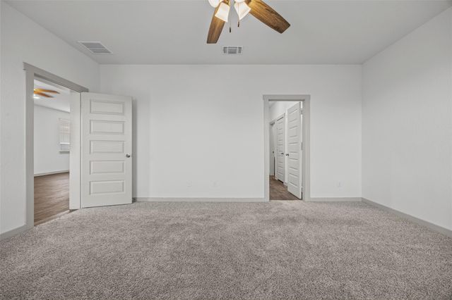 231 Lavaca River LN, Hutto, TX 78634