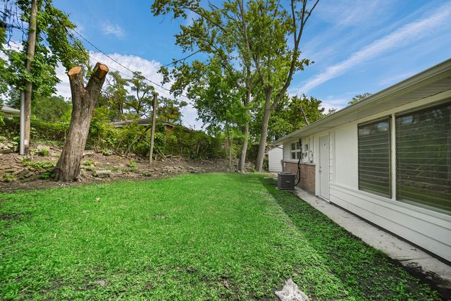 102 Nashua Street, Park Forest, IL 60466