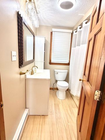 590 N End Blvd 4, Salisbury, MA 01952