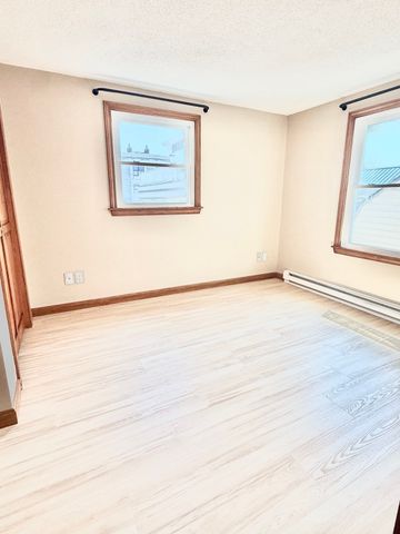 590 N End Blvd 4, Salisbury, MA 01952