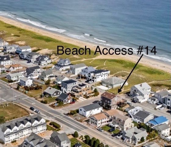 590 N End Blvd 4, Salisbury, MA 01952